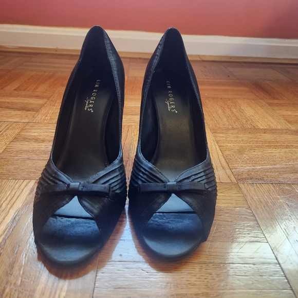 Size 11 satin black peep toe heels - Picture 1 of 8